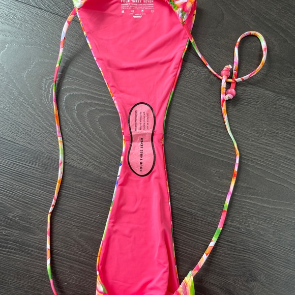 437 Piper Bottoms in Tropic - Picture 4 of 5